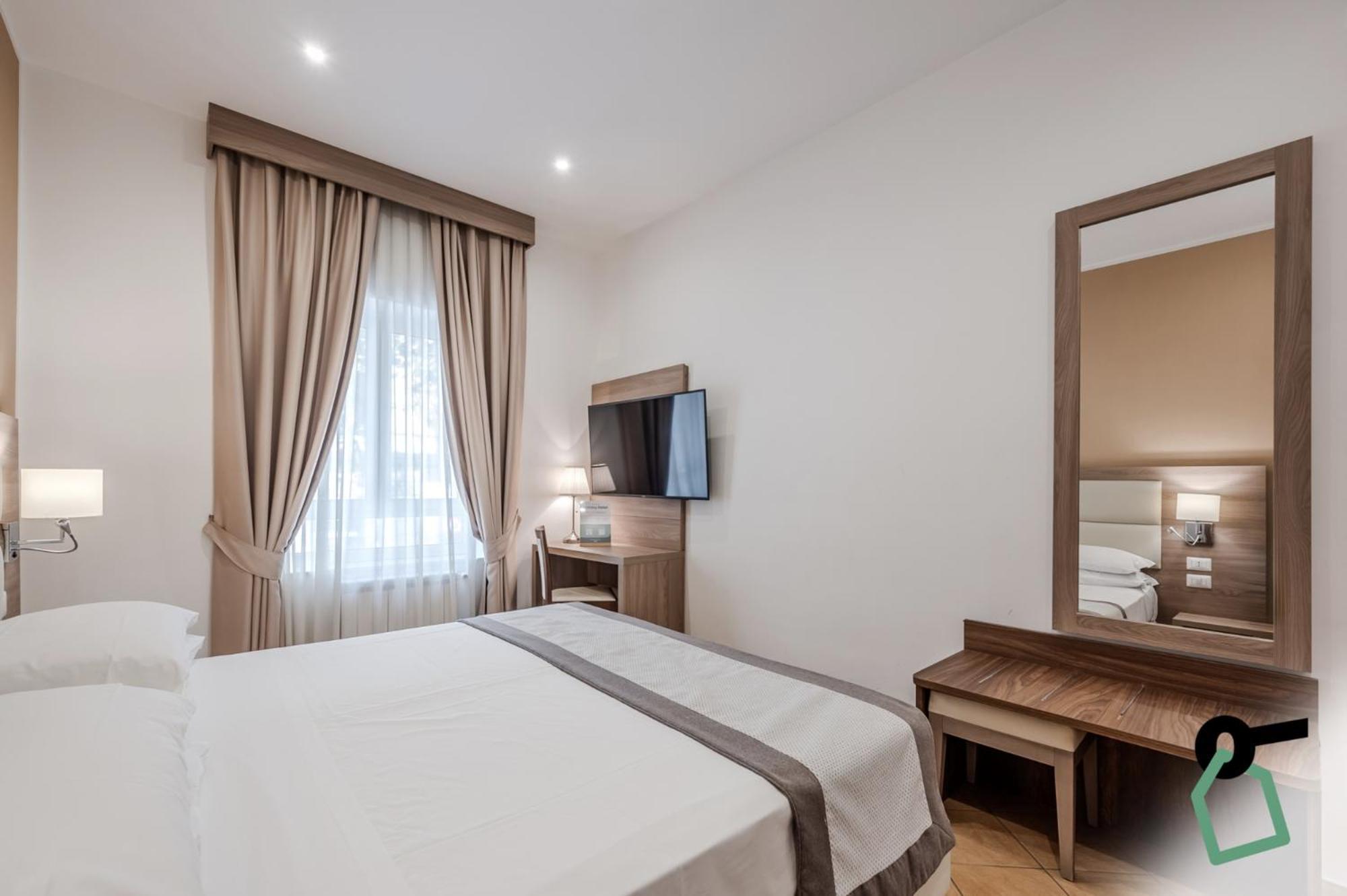 Hotiday Room Collection - Napoli Residenza Scarlatti Экстерьер фото