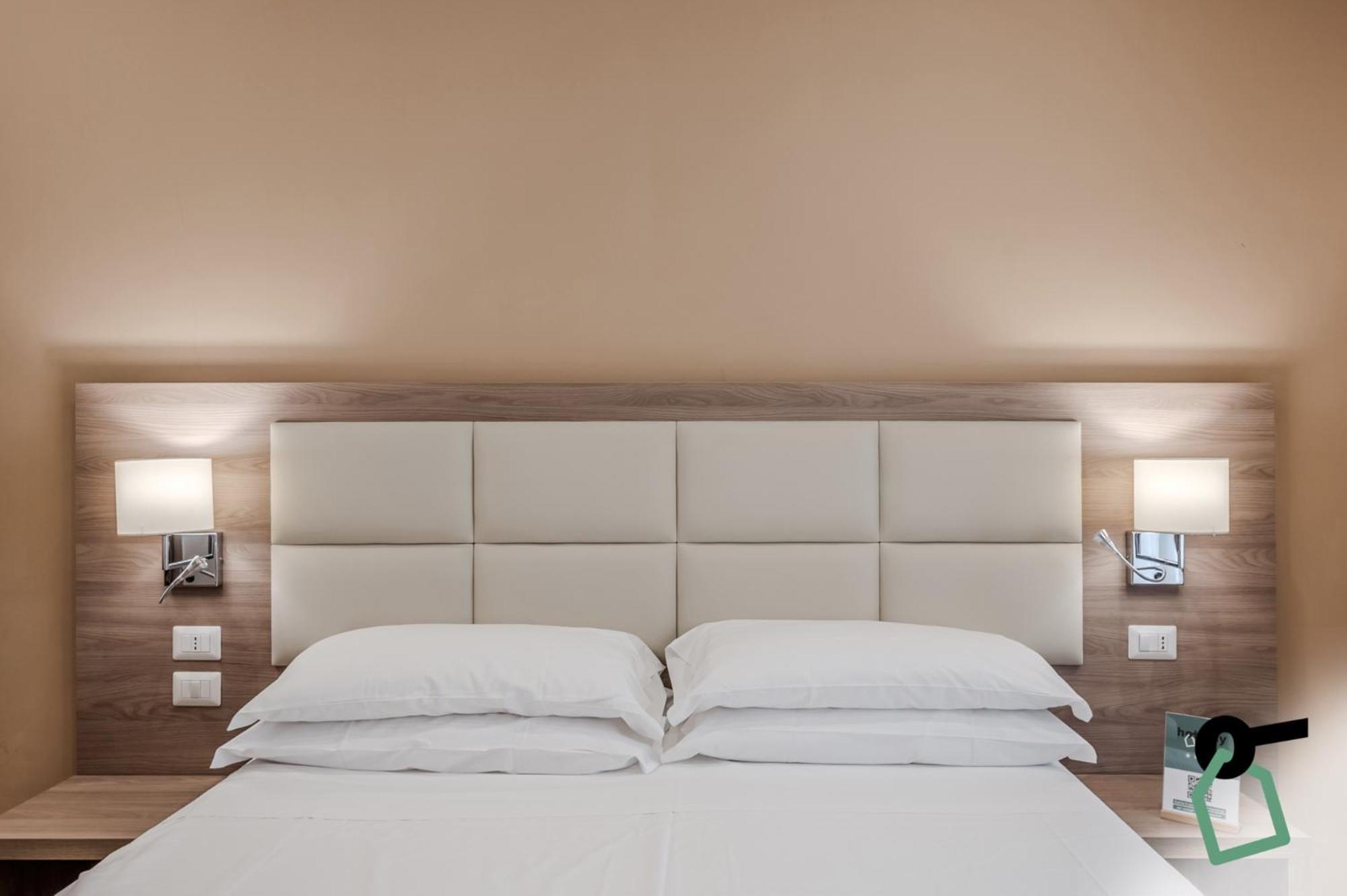 Hotiday Room Collection - Napoli Residenza Scarlatti Экстерьер фото